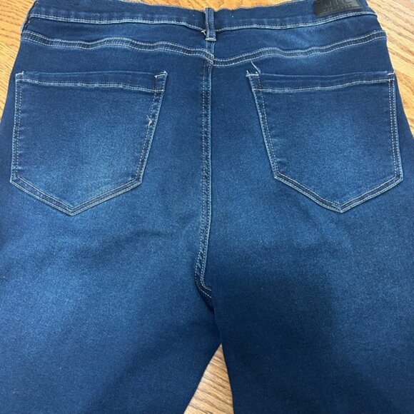 Nicole Miller NWOT Soho Dark Blue Skinny Jeans Size 14 - Picture 4 of 9